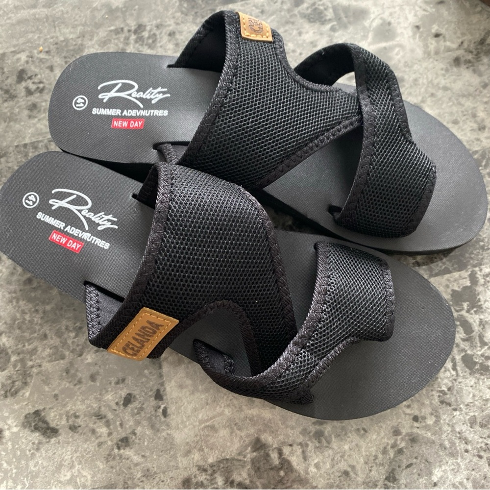 Reality Arch Support Low Heel Sandals, Size 41/10us Women’s NEW, Black Color